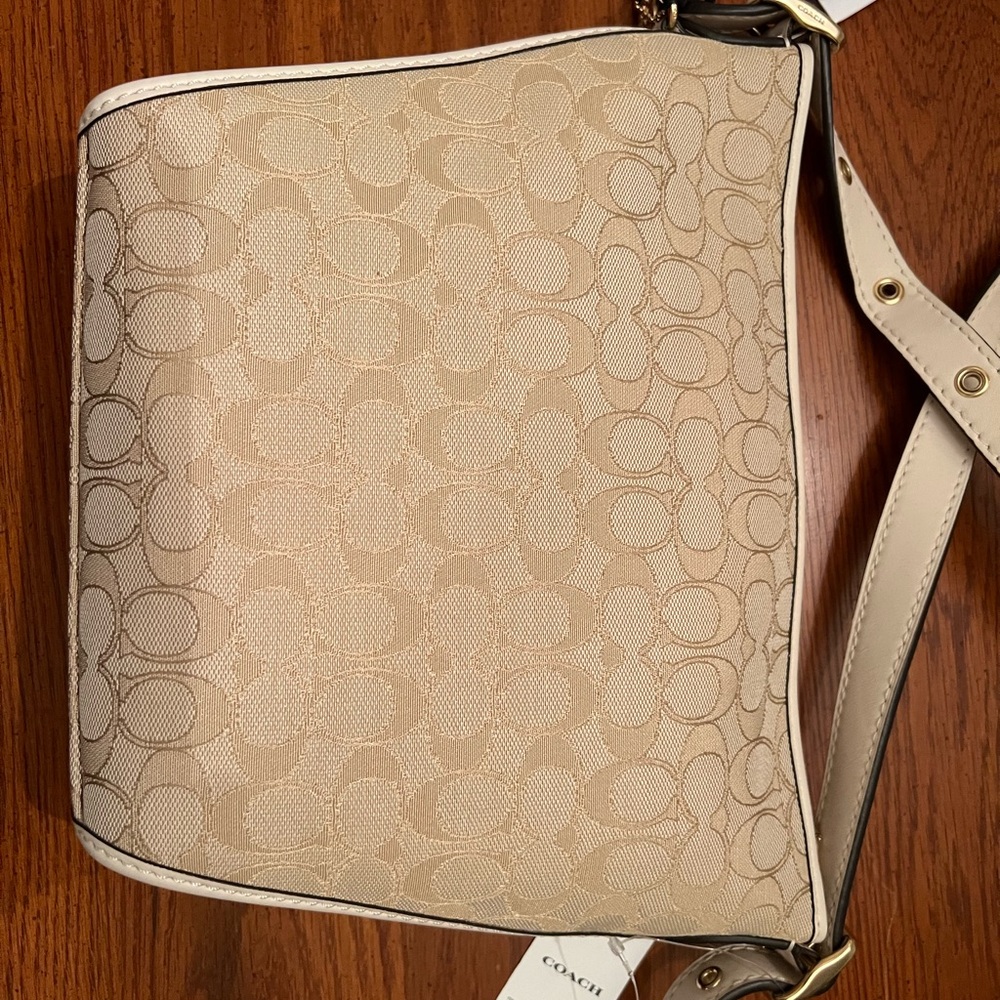 COACH NWT Signature Small Dufflette - Picture 10 of 12